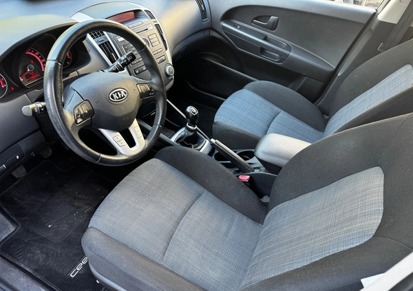 Kia Ceed cena 17600 przebieg: 140000, rok produkcji 2009 z Łódź małe 301